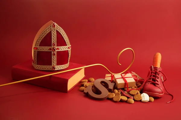 2012 Sinterklaas Nicholas Day December 아이들은 벨기에에서 명절을 보내고 초콜릿 — 스톡 사진