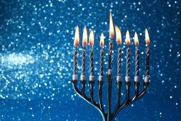 Judisk Semester Hanukkah Bakgrund Med Menorah Traditionella Kandelabrar Och Ljus — Stockfoto