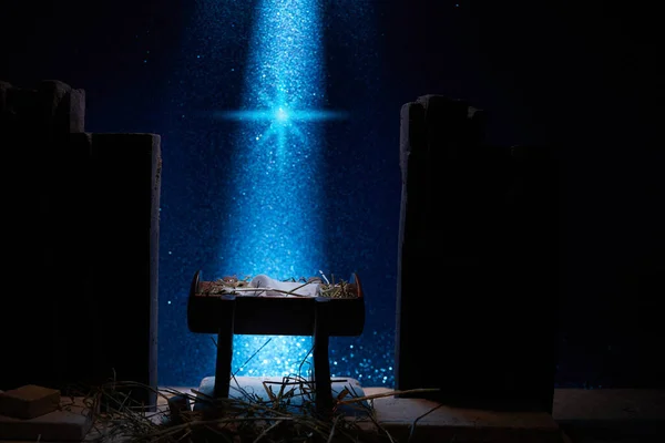 Рождество Иисуса Пустая Ясли Ночью Яркими Огнями — стоковое фото
