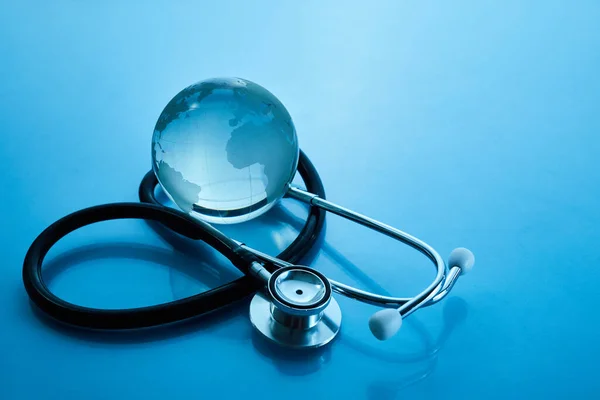 Světový Den Zdraví Globální Koncepce Zdravotní Osvěty Globe Stetoskop Modrém — Stock fotografie