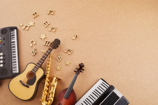 Счастливого Дня Музыки Музыкальные Инструменты Коричневом Фоне — стоковое фото