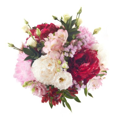 Özgün çiçek buketi beyaz arkaplanda izole edilmiş.