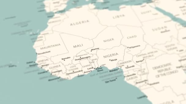 世界地図上のギニア スムーズなマップ回転 4Kアニメーション — ストック動画