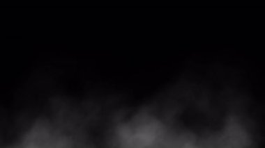 Siyah bir arka planda beyaz sis havada süzülüyor. Kusursuz animasyon.