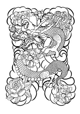 Fular, kiraz çiçeği ve şeftali çiçeği dövmeli Japon Ejderhası dövmesi. Baskı için Asya Ejderhası 'nın resmi. Ejderha dövmesi.