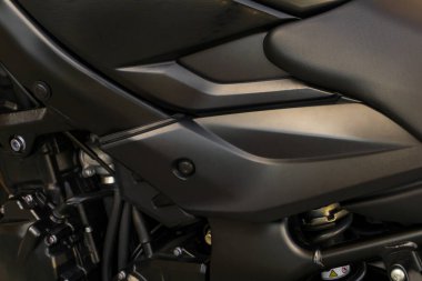 Siyah motosiklet tankının ayrıntıları. Arkaplan