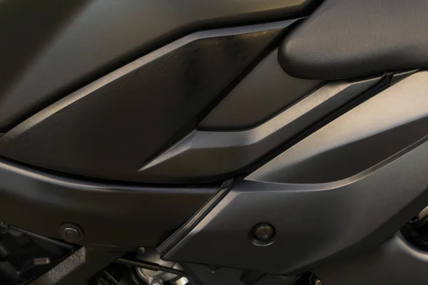 Detalhe Tanque Uma Motocicleta Preta Perto Contexto — Fotografia de Stock
