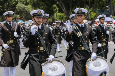 Puebla, Meksika; 5 Mayıs 2023: Meksika askerleri Puebla eyaletindeki 5 Mayıs muharebesinin yıldönümünde sivil geçit töreninde yürüdüler