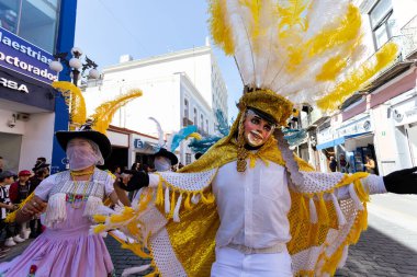 Meksika karnavalı, Meksikalı dansçılar Meksika 'da tipik parlak Meksikalı kostümleriyle 
