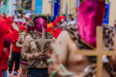 Yüzü kapalı bir adam, Atlixco, Meksika 'da 
