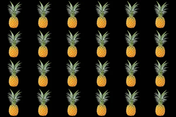 Frische Saftige Tropische Frucht Ananas Fliegen Isoliert Auf Einfarbigem Hintergrund — Stockfoto
