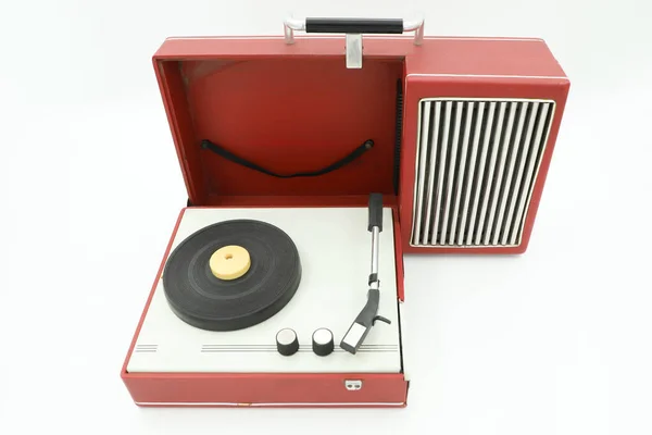 Przenośne Odtwarzacze Płyt Gramofony Stylu Walizki Vintage Czerwony Kolor Winylem — Zdjęcie stockowe