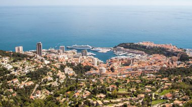 Liman Kasabası, Gökdelenleri olan şehir, Yatları olan şehir merkezi, Okyanus manzaralı şehir