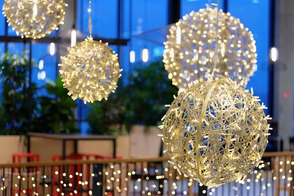 Ornamentos Luzes Árvore Natal Decorada — Fotografia de Stock