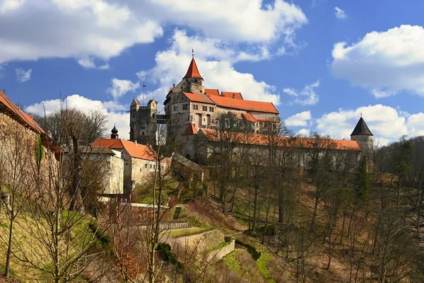 Arquitetura Histórica Belo Castelo Velho Pernstejn Aldeia Nedvedice República Checa — Fotografia de Stock