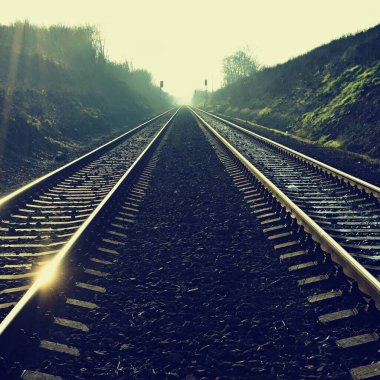 Demiryolu ve günbatımı