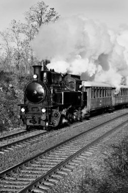 Şehirdeki eski tren.