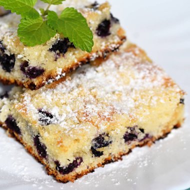 Naneli yaban mersinli kek.