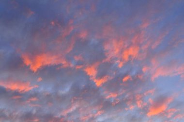 Bulutlu güzel gökyüzü