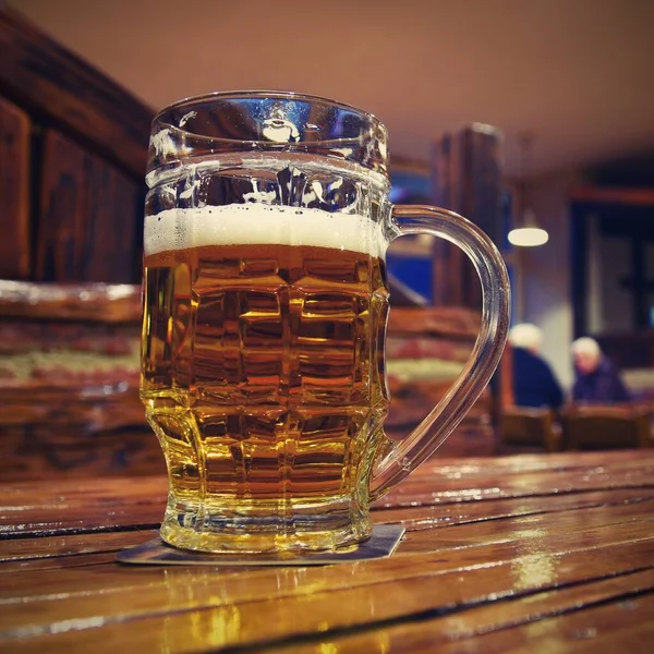 Szklanka Piwa Pubie — Zdjęcie stockowe