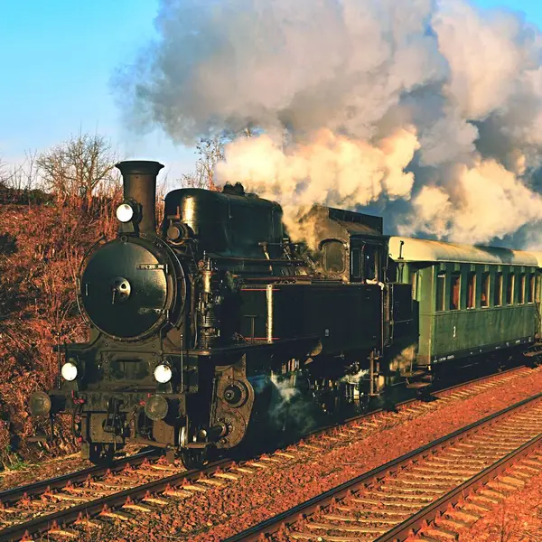 Tren istasyonundaki eski tren.