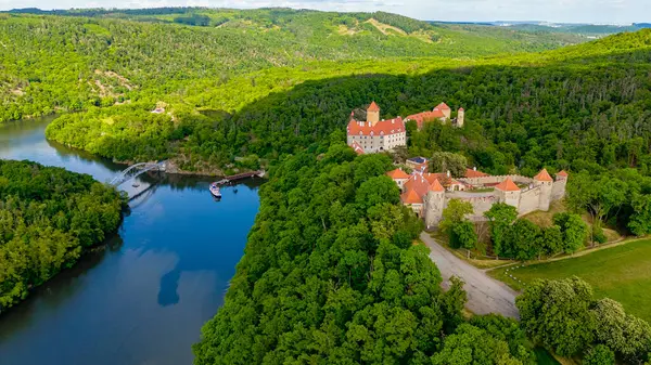 Güzel Gotik kale Veveri. City Brno Brno Barajı. South Moravia - Çek Cumhuriyeti - Orta Avrupa.