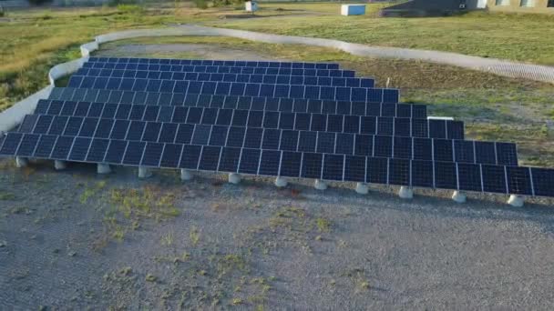 Сонячні Панелі Території Станції Парканом Зелена Енергія — стокове відео