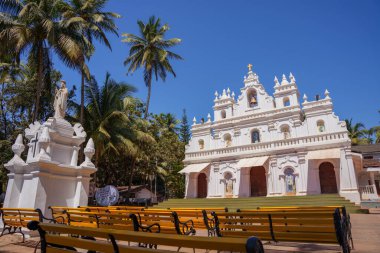 GOA, Hindistan - 21 Şubat 2024: Mount Carmel Katolik Kilisesi 'nde hizmet yeri. Din