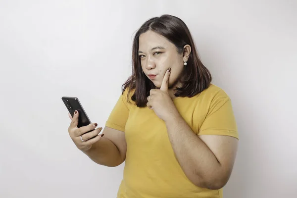 Das Wütende Und Verrückte Gesicht Einer Asiatischen Frau Gelbem Hemd — Stockfoto