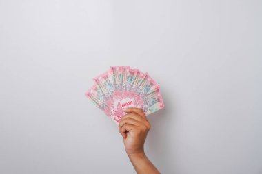 2022 'de basılan 100.000 Rupilik yeni banknotların portresi. Endonezya Rupisi