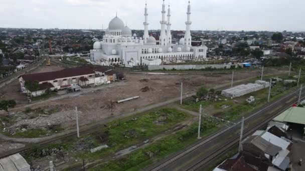 Aerial View Mosque Sheikh Zayed Nahyan New Landmark Surakarta City — Stock Video