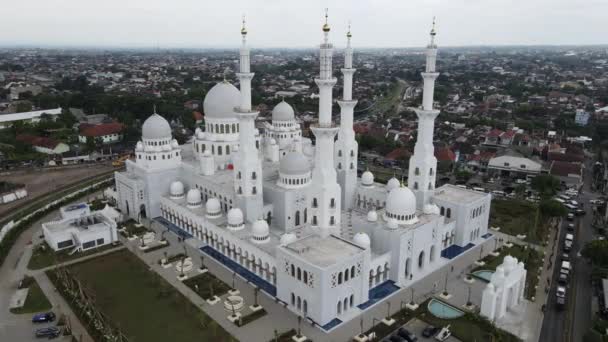 Vista Aérea Mezquita Sheikh Zayed Nahyan Nuevo Hito Ciudad Surakarta — Vídeos de Stock