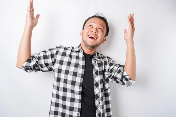 Homme Asiatique Souriant Portant Une Chemise Tartan Pointe Espace Copie — Photo