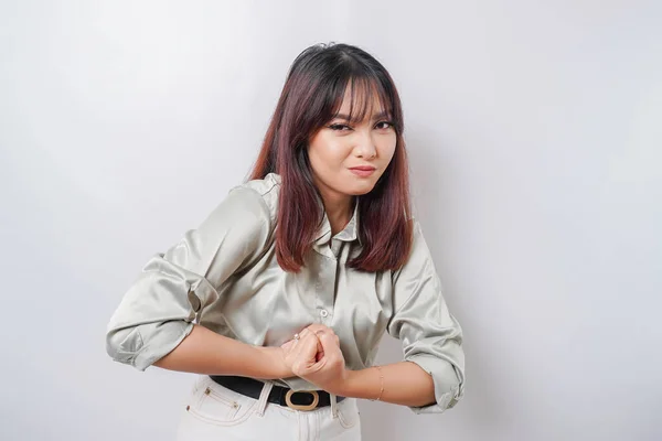 Emocionada Mujer Asiática Usando Una Camisa Verde Salvia Mostrando Gesto —  Fotos de Stock