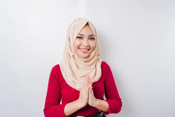 Portrait Young Beautiful Muslim Woman Wearing Hijab Gesturing Eid Mubarak — Stock Photo, Image