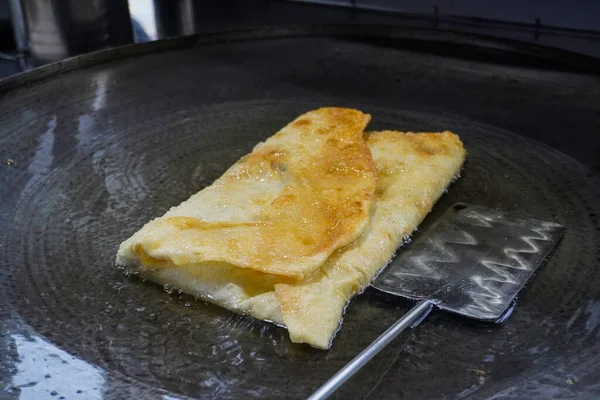 Martabak Telor Oder Omelett Martabak Heißem Braten Herzhaftes Pfannengebäck Gefüllt — Stockfoto