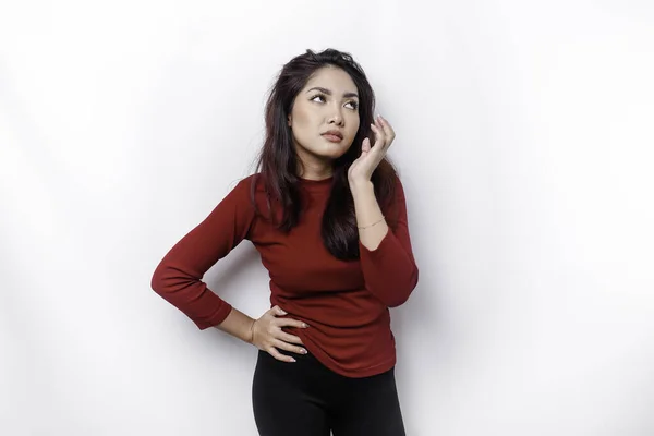 Een Portret Van Een Aziatische Vrouw Met Een Rode Top — Stockfoto
