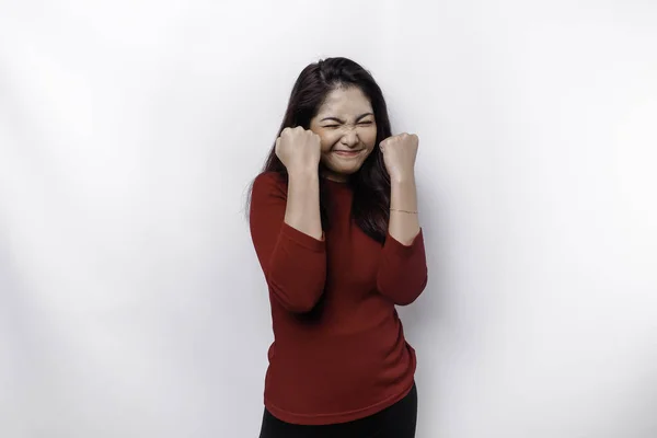 Een Jonge Aziatische Vrouw Met Een Gelukkige Succesvolle Uitdrukking Dragen — Stockfoto