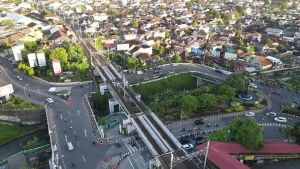 Tráfico Aéreo Con Puente Ferroviario Ciudad Yogyakarta — Vídeos de Stock