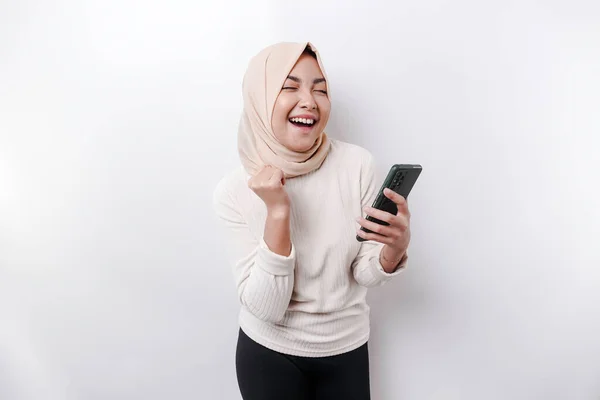 Young Asian Muslim Woman Happy Successful Expression Wearing Hijab Holding — Zdjęcie stockowe