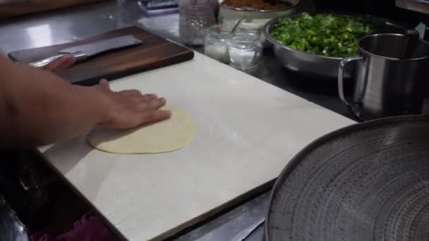 Process Making Cooking Martabak Telur Martabak Eggs Indonesian Street Food — Stok video
