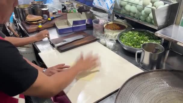 Process Making Cooking Martabak Telur Martabak Eggs Indonesian Street Food — 图库视频影像
