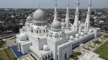 Şeyh Zayed Al-Nahyan 'ın havadan görünüşü. Surakarta City, Endonezya 'da yeni bir dönüm noktası