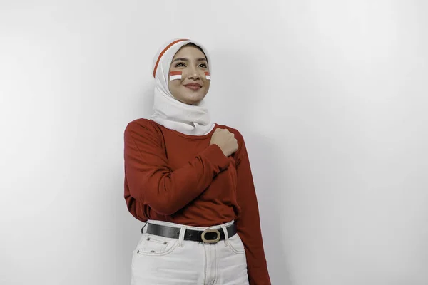 Gyönyörű Ázsiai Visel Piros Felső Fehér Hidzsáb Így Tiszteleg Ünnepelni — Stock Fotó