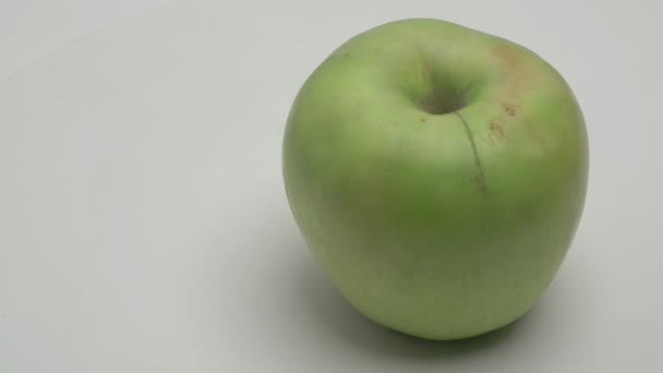 Pozioma Panorama Zielonego Jabłka Białym Tle Filmik — Wideo stockowe