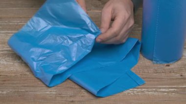 Bu, etkili ambalaj ve koruma amaçlı mavi plastik ambalaj kullanımını gösteren bir gösteridir.