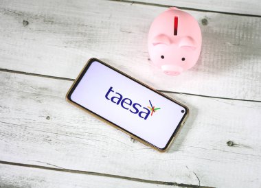 Taesa telefonda başvurdu.