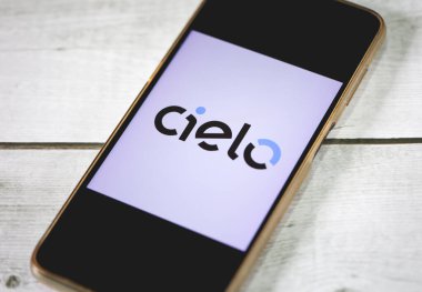 Cielo uygulaması telefonda.