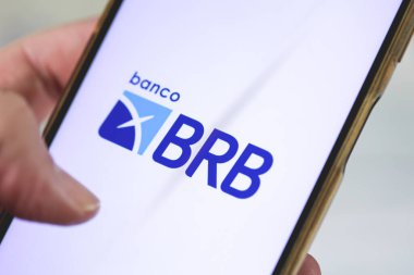 Brezilya Bankası ve BRB Bank uygulaması telefonda
