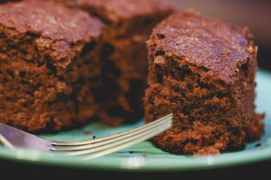 Yakın plan çikolatalı kek, çikolatalı brownie.